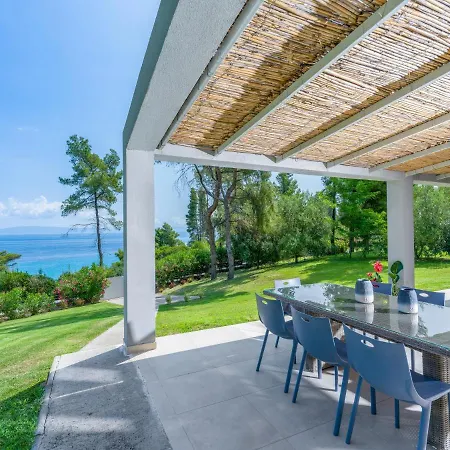 וילה Dilean Luxury